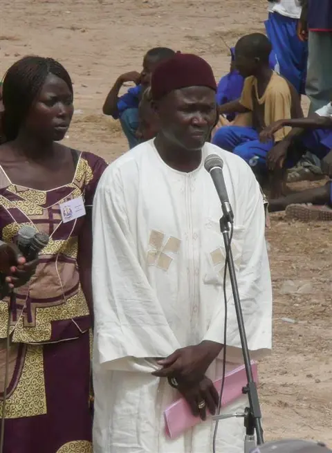  Gonli ɓëe’ ayiɗ nguur ka ra